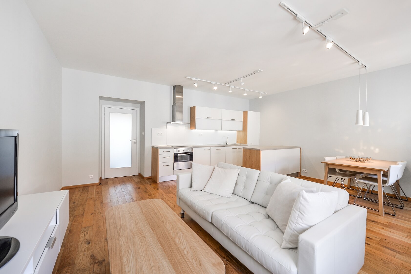 Americká, Vinohrady - Prague 2 | Rent, Apartment One-bedroom (2+kk), 65 m²