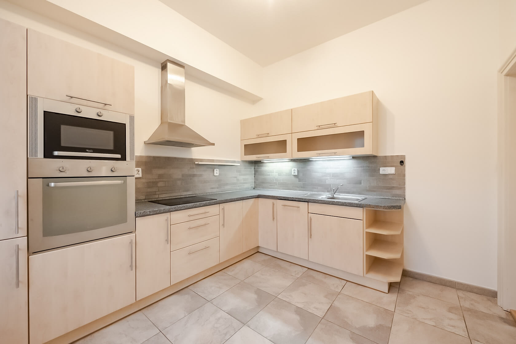 Uruguayská, Vinohrady - Prague 2 | Rent, Apartment One-bedroom (2+1), 79 m²