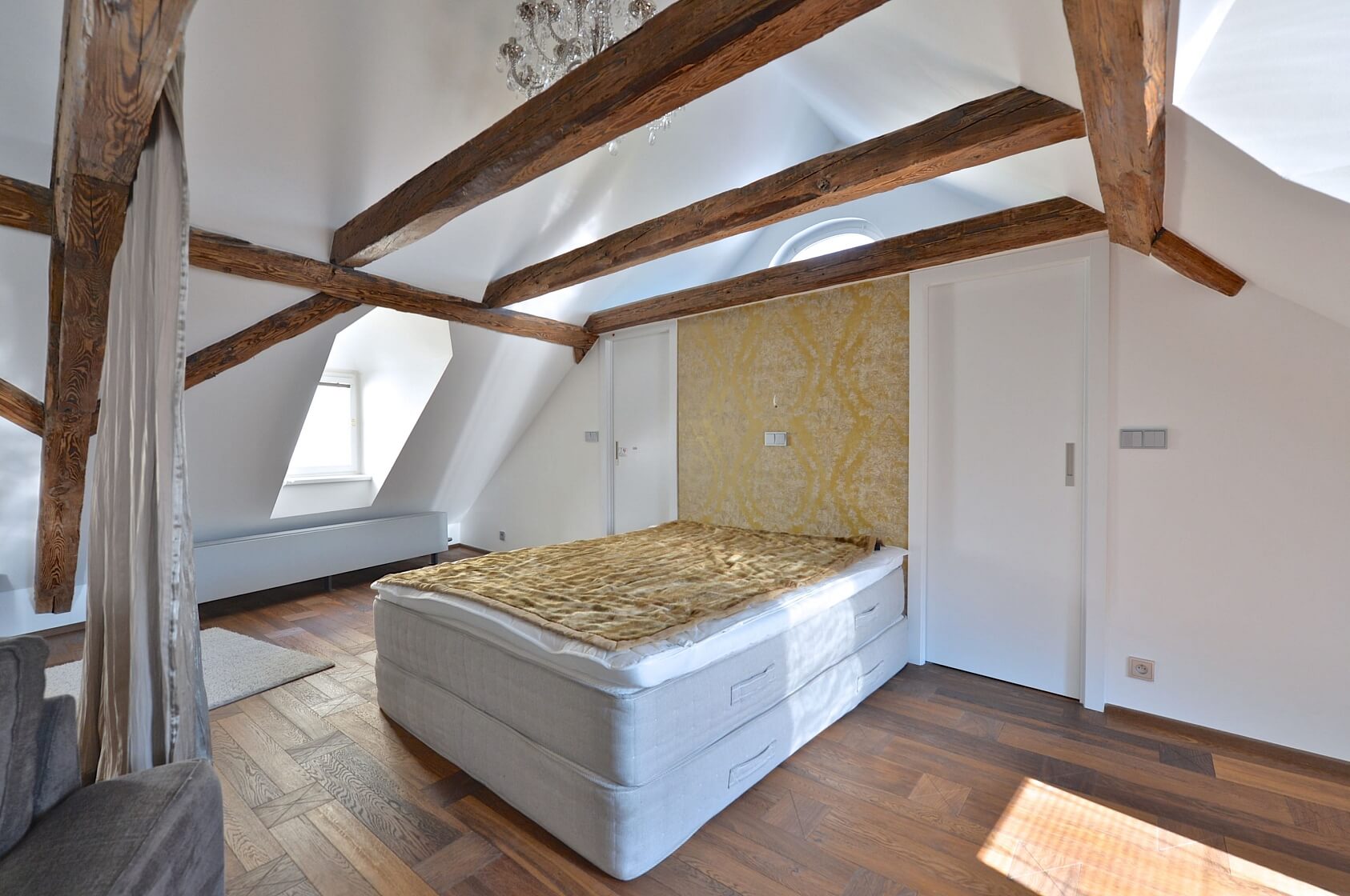 Malostranské náměstí, Malá Strana - Praha 1 | Pronájem, Byt 1+kk, 113 m²