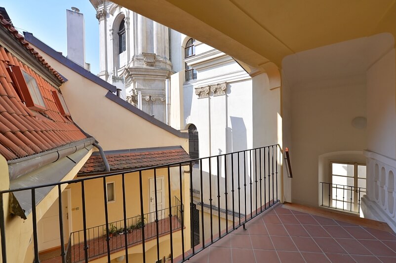 Malostranské náměstí, Malá Strana - Praha 1 | Pronájem, Byt 1+kk, 113 m²