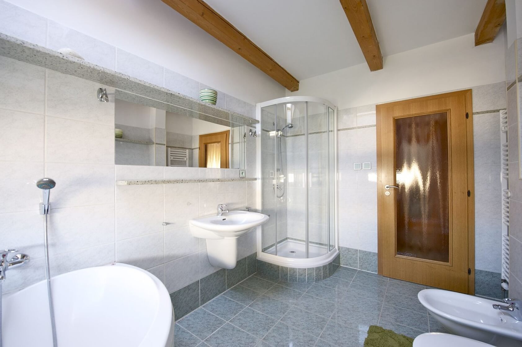 Pod strašnickou vinicí, Strašnice - Praha 10 | Pronájem, Byt 5+kk, 150 m²