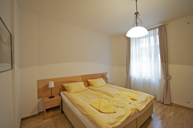 Záhřebská, Vinohrady - Prague 2 | Rent, Apartment One-bedroom (2+kk), 38 m²