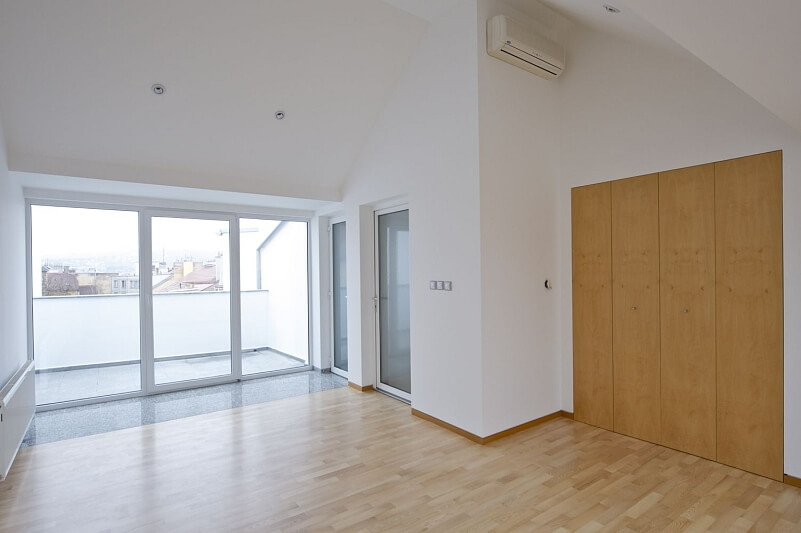 Neklanova, Vyšehrad - Prague 2 | Sale, Apartment Four-bedroom (5+kk), 230 m²