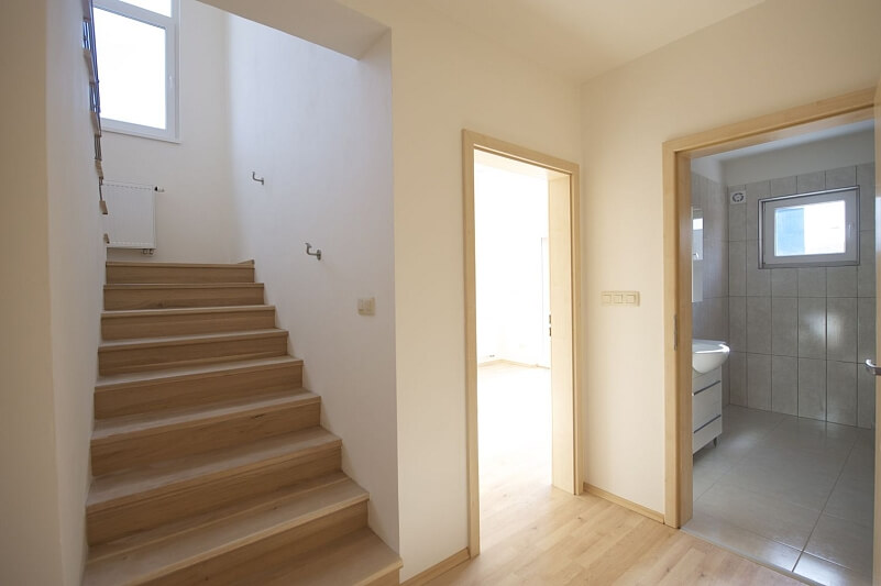 Červená skála, Husinec - Praha-východ | Rent, House Four-bedroom (5+kk), 154 m²