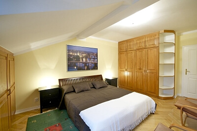 Křižovnická, Staré Město - Prague 1 | Rent, Apartment Two-bedroom (3+kk), 80 m²