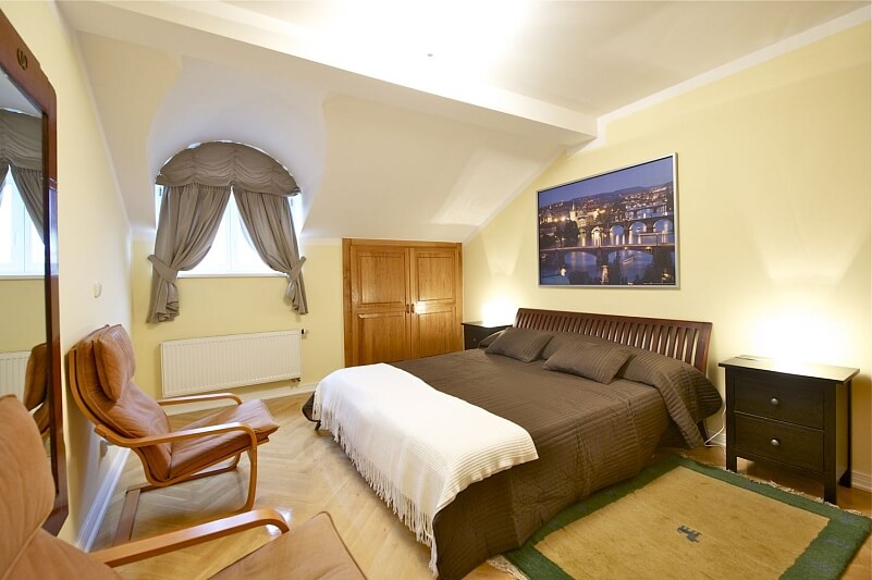 Křižovnická, Staré Město - Prague 1 | Rent, Apartment Two-bedroom (3+kk), 80 m²