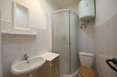 28. pluku, Vršovice - Prague 10 | Rent, Apartment One-bedroom (2+kk), 42 m²