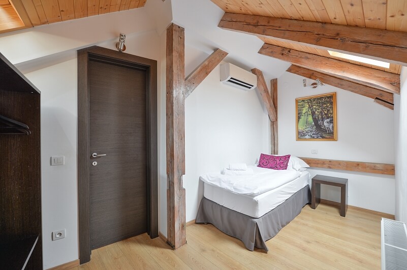 Resslova, Nové Město - Prague 2 | Rent, Apartment Two-bedroom (3+kk), 69 m²