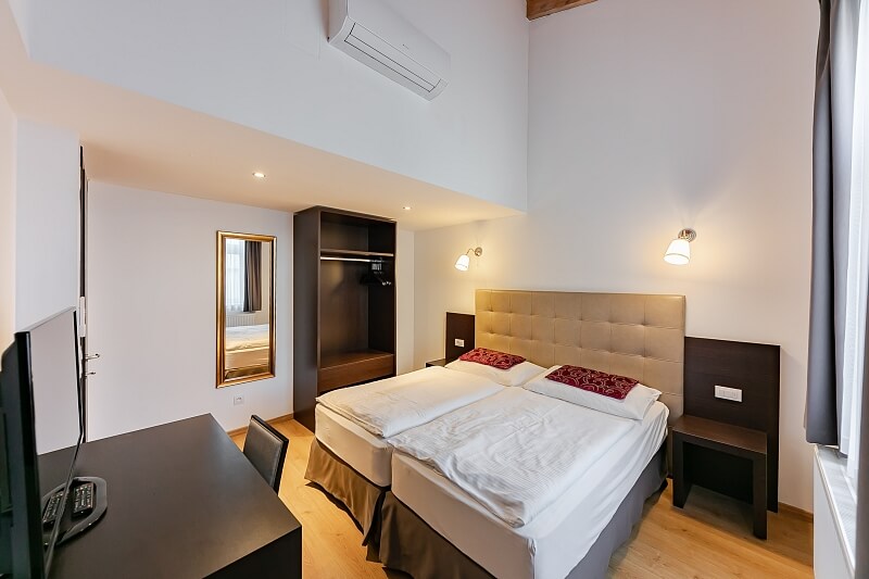 Resslova, Nové Město - Prague 2 | Rent, Apartment Two-bedroom (3+kk), 81 m²