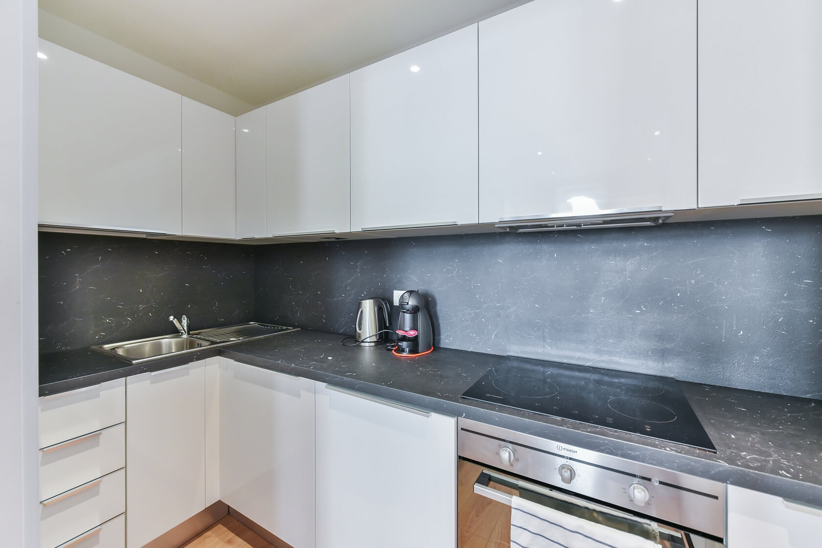 Resslova, Nové Město - Praha 2 | Pronájem, Byt 2+kk, 78 m²