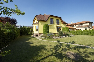 Souběžná I, Jinonice - Praha 5 | Pronájem, Rodinný dům 6+1, 300 m²