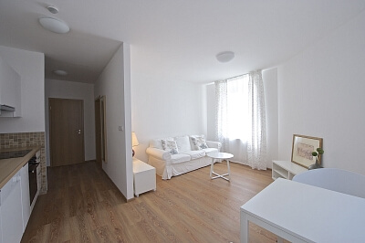 Zenklova, Libeň - Praha 8 | Pronájem, Byt 2+kk, 39 m²