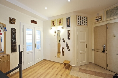 Puškinovo náměstí, Bubeneč - Praha 6 | Prodej, Byt 3+1, 107 m²