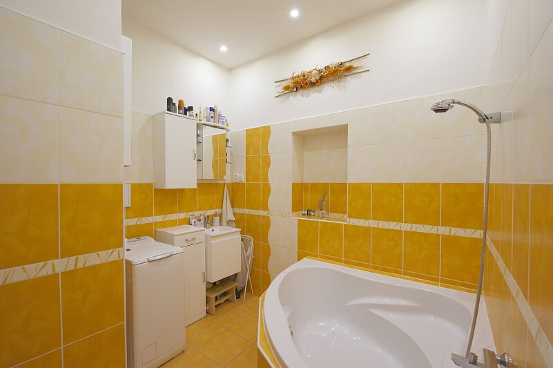 Puškinovo náměstí, Bubeneč - Praha 6 | Prodej, Byt 3+1, 107 m²