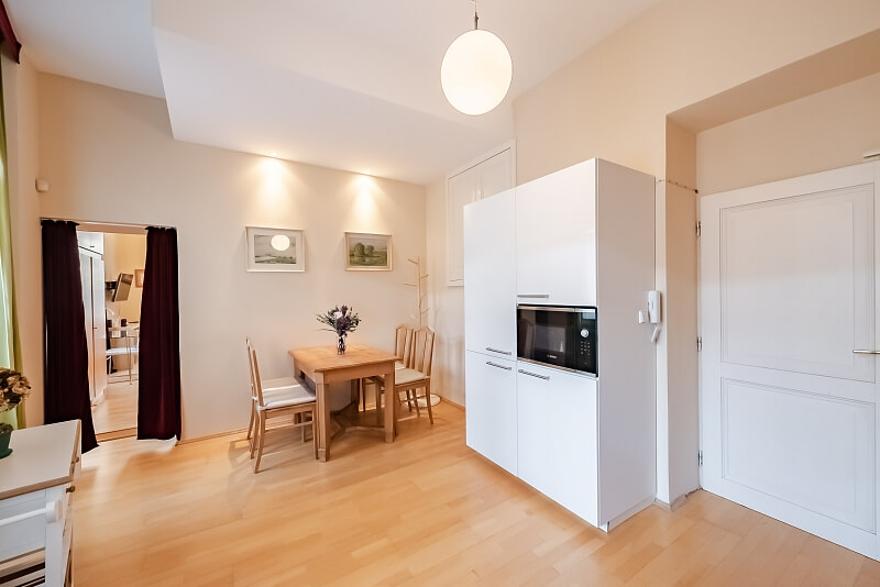 Štěpánská, Nové Město - Praha 1 | Pronájem, Byt 1+1, 45 m²