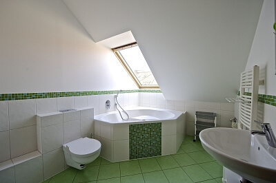 N. A. Někrasova, Bubeneč - Prague 6 | Sale, Apartment Three-bedroom (4+kk), 142 m²