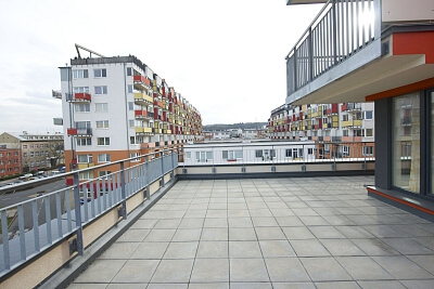 Pod Harfou, Vysočany - Prague 9 | Sale, Apartment Three-bedroom (4+kk), 197 m²