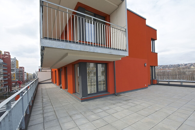Pod Harfou, Vysočany - Prague 9 | Sale, Apartment Three-bedroom (4+kk), 197 m²