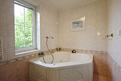 U Bažantnice, Vinoř - Prague 9 | Sale, House Four-bedroom (5+1), 351 m²