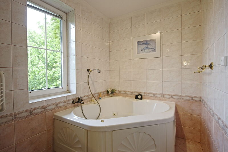 U Bažantnice, Vinoř - Prague 9 | Sale, House Four-bedroom (5+1), 351 m²