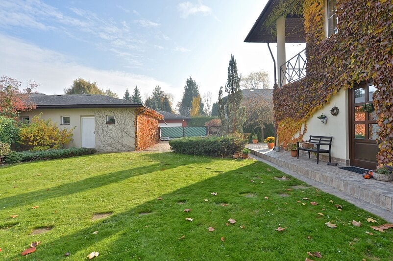 U Bažantnice, Vinoř - Prague 9 | Sale, House Four-bedroom (5+1), 351 m²