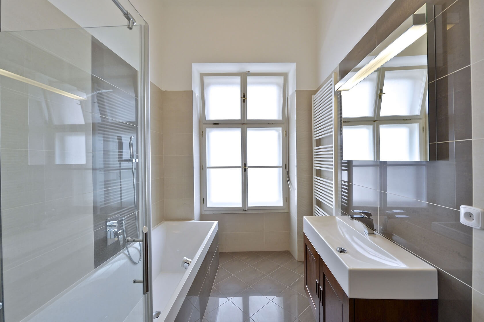 Štefánikova, Smíchov - Prague 5 | Rent, Apartment One-bedroom (2+kk), 74 m²