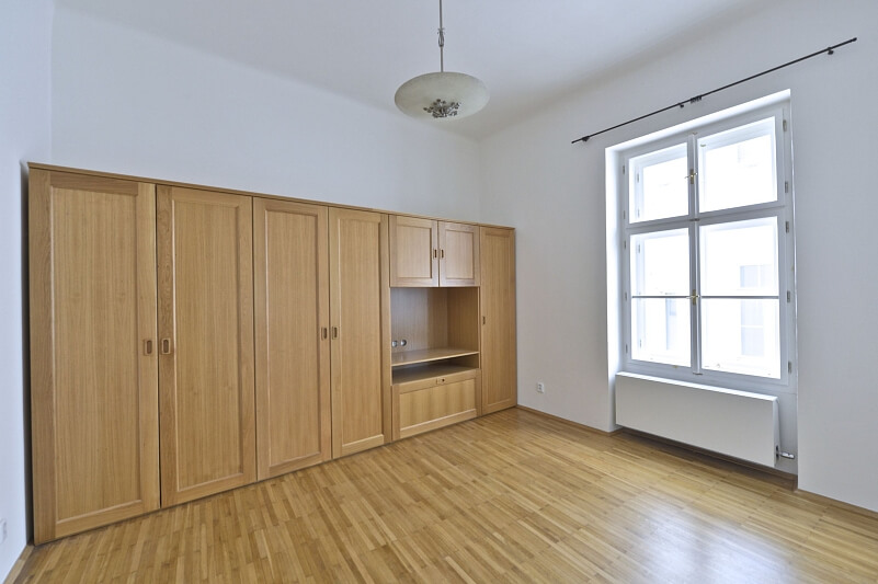 Štefánikova, Smíchov - Prague 5 | Rent, Apartment One-bedroom (2+kk), 74 m²