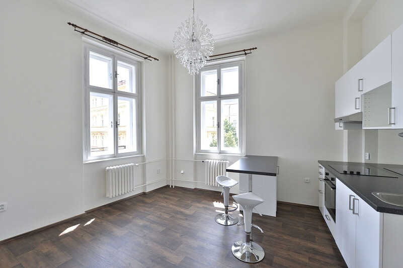 Šafaříkova, Vinohrady - Prague 2 | Rent, Apartment Two-bedroom (3+kk), 50 m²