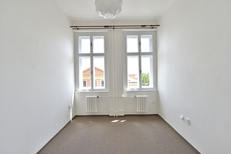 Šafaříkova, Vinohrady - Prague 2 | Rent, Apartment Two-bedroom (3+kk), 50 m²