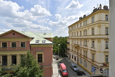 Šafaříkova, Vinohrady - Prague 2 | Rent, Apartment Two-bedroom (3+kk), 50 m²
