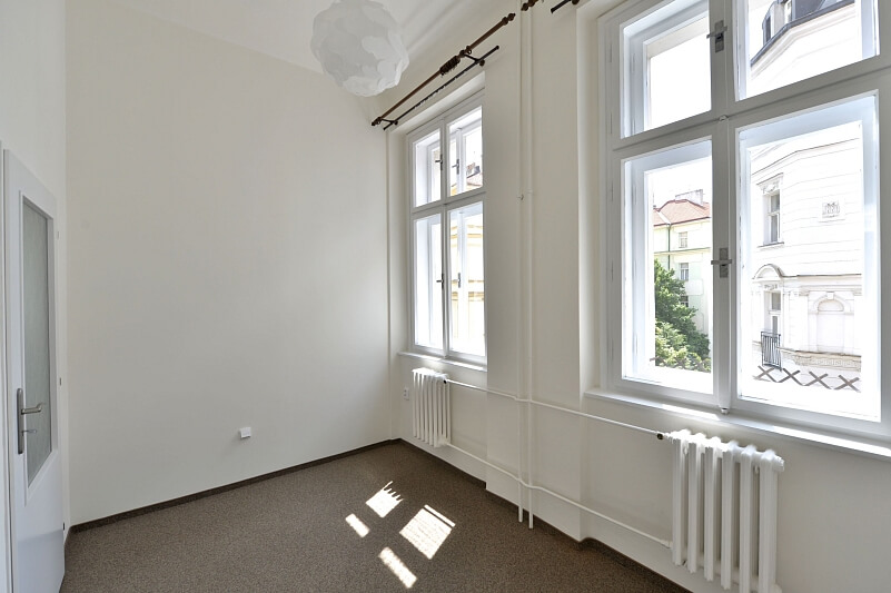 Šafaříkova, Vinohrady - Prague 2 | Rent, Apartment Two-bedroom (3+kk), 50 m²