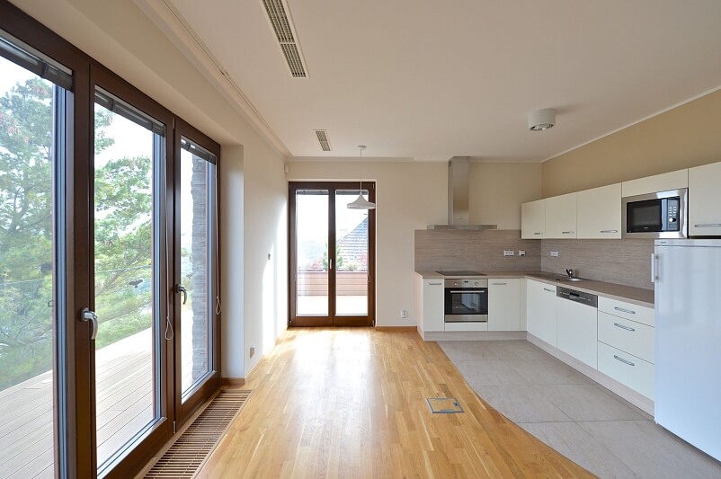 U Dívčích hradů, Smíchov - Praha 5 | Pronájem, Byt 2+kk, 127 m²