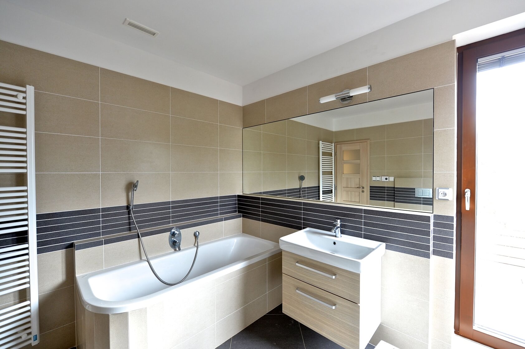 U Dívčích hradů, Smíchov - Prague 5 | Rent, Apartment One-bedroom (2+kk), 127 m²