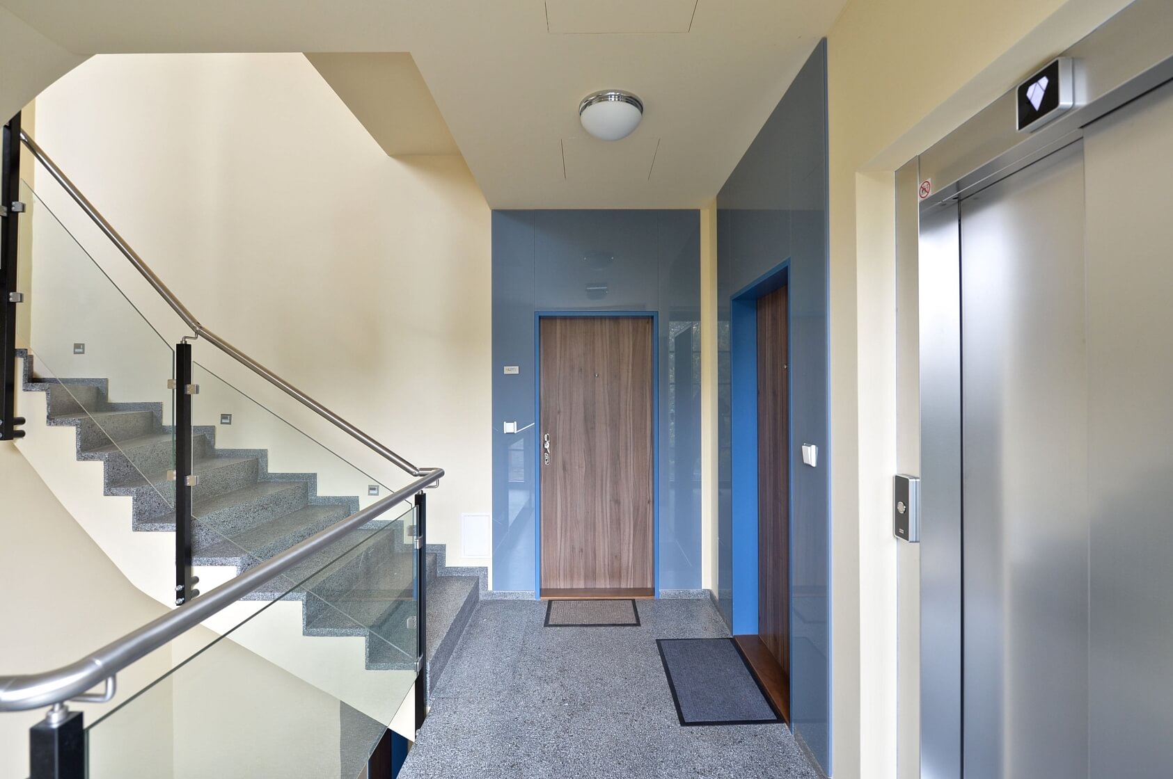 U Dívčích hradů, Smíchov - Prague 5 | Rent, Apartment One-bedroom (2+kk), 127 m²