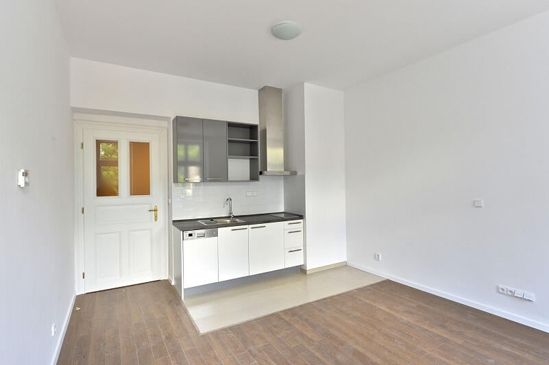 Korunní, Vinohrady - Prague 2 | Rent, Apartment One-bedroom (2+kk), 49 m²