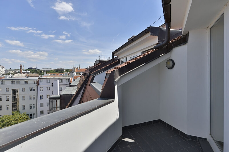 Ladova, Nové Město - Prague 2 | Sale, Apartment Two-bedroom (3+kk), 120 m²