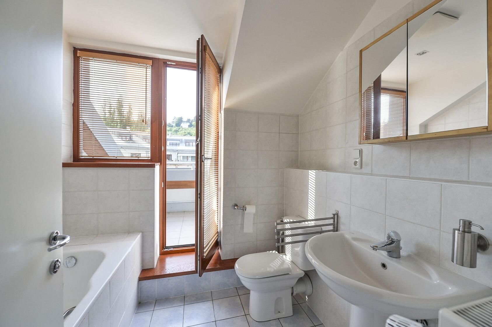 Paťanka, Dejvice - Praha 6 | Pronájem, Byt 2+kk, 68 m²