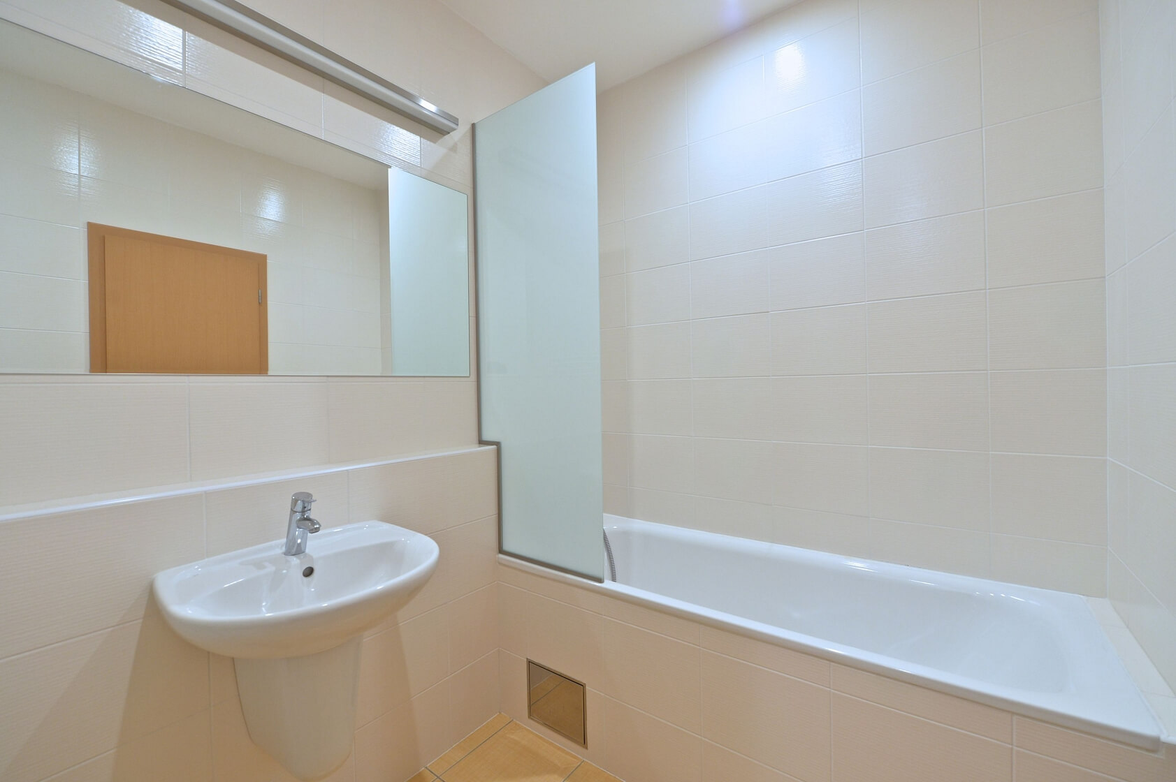 Lomená, Zbuzany - Praha-západ | Prodej, Byt 4+kk, 99 m²