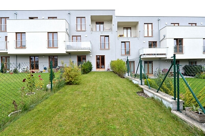 Lomená, Zbuzany - Praha-západ | Sale, Apartment Three-bedroom (4+kk), 99 m²