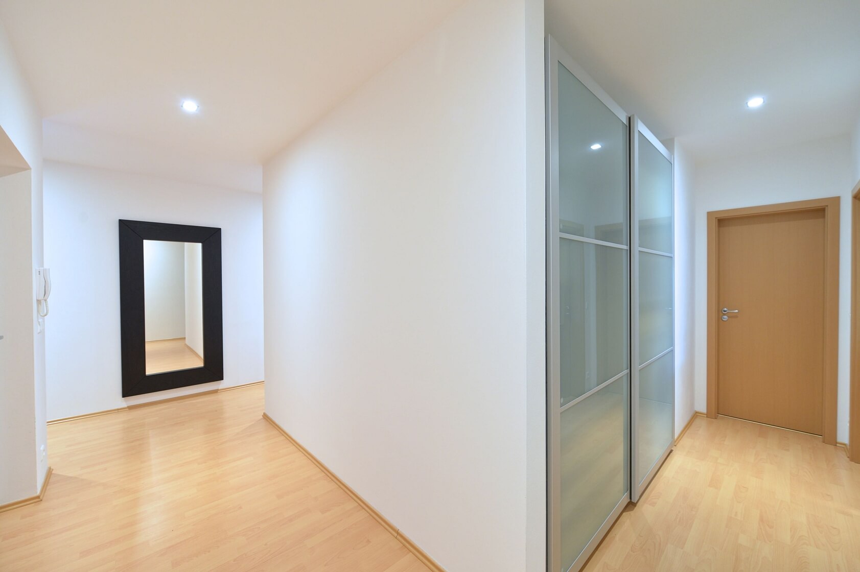 Lomená, Zbuzany - Praha-západ | Sale, Apartment Three-bedroom (4+kk), 99 m²