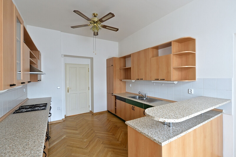 Na baště sv. Ludmily, Hradčany - Praha 6 | Pronájem, Byt 4+1, 140 m²