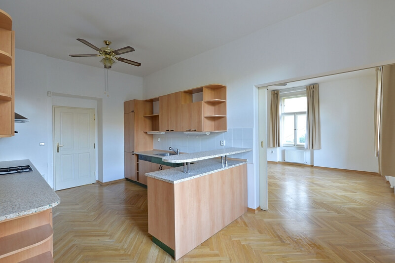 Na baště sv. Ludmily, Hradčany - Praha 6 | Pronájem, Byt 4+1, 140 m²