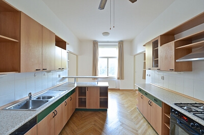 Na baště sv. Ludmily, Hradčany - Prague 6 | Rent, Apartment Three-bedroom (4+1), 140 m²