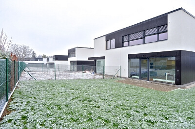 Dolina, Lysolaje - Praha 6 | Pronájem, Rodinný dům 5+kk, 135 m²