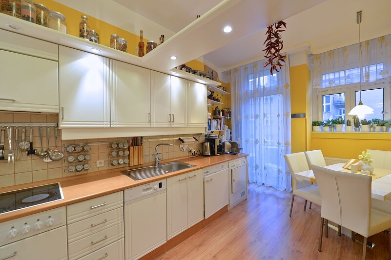 Eliášova, Bubeneč - Prague 6 | Sale, Apartment Four-bedroom (5+1), 165 m²