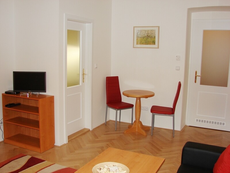 Krkonošská, Vinohrady - Praha 2 | Pronájem, Byt 2+1, 45 m²