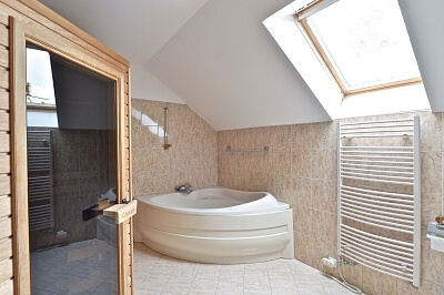 Chotouchovská, Újezd nad Lesy - Prague 9 | Sale, House Six-bedroom (7+kk), 350 m²