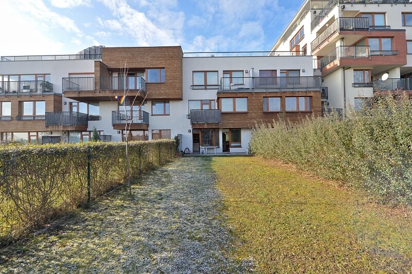 Nad Okrouhlíkem, Libeň - Praha 8 | Pronájem, Byt 2+kk, 48 m²