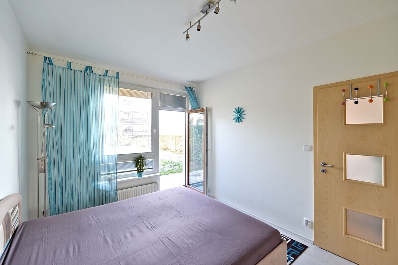 Nad Okrouhlíkem, Libeň - Praha 8 | Pronájem, Byt 2+kk, 48 m²