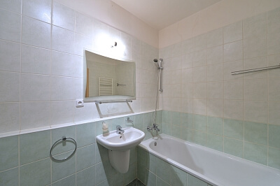 Nad Okrouhlíkem, Libeň - Praha 8 | Pronájem, Byt 2+kk, 48 m²